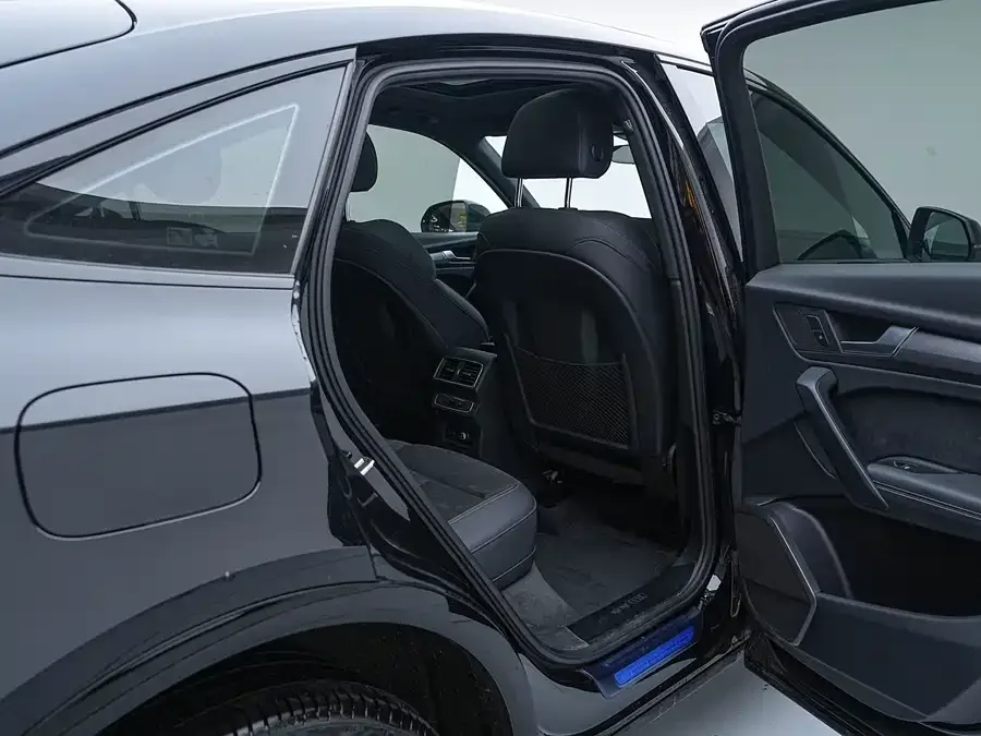 Audi Q5L Sportback 2023 40 TFSI Luxury Edition 2024 — миниатюра 4