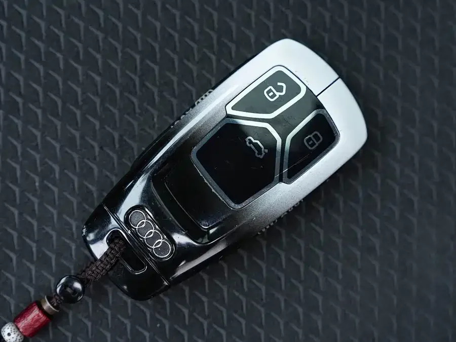Audi Q5L Sportback 2023 40 TFSI Luxury Edition 2024 — миниатюра 5