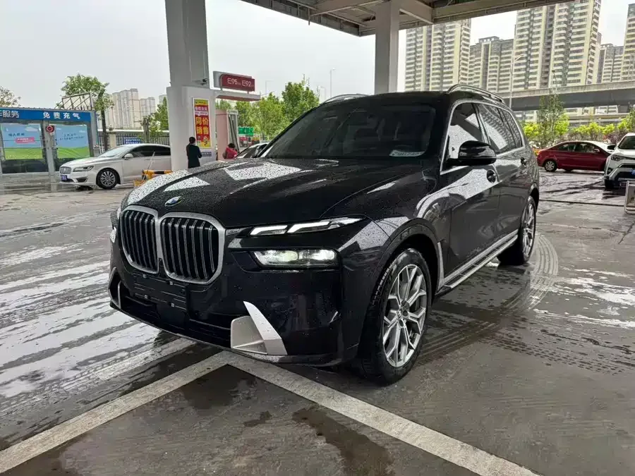 BMW X7 2024