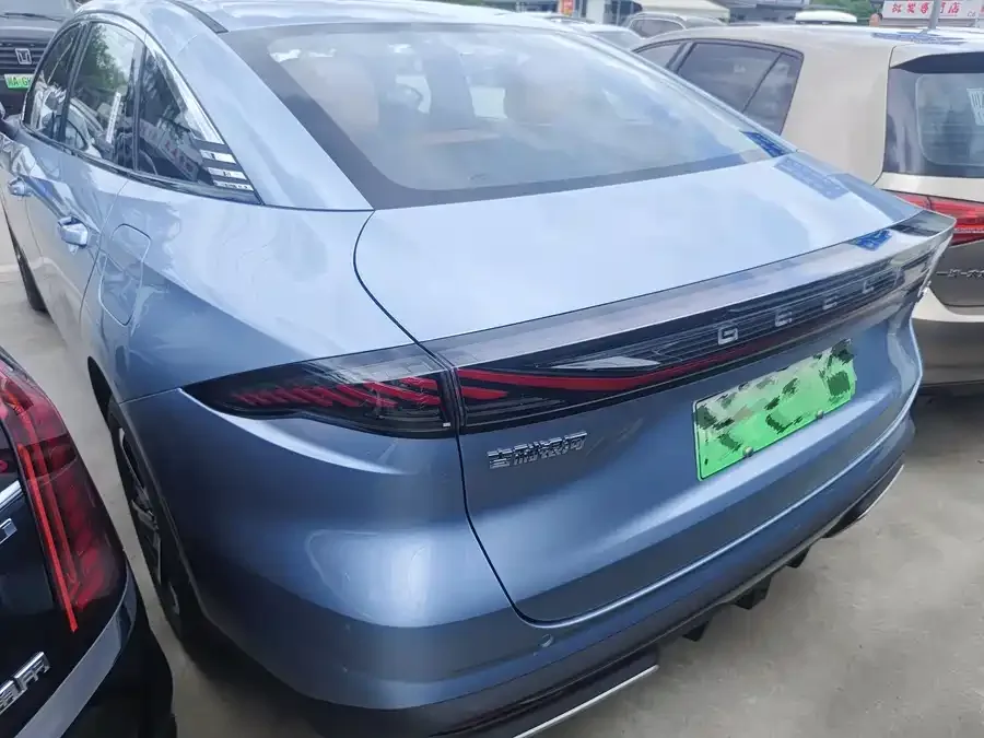 Geely Galaxy L6 Galaxy L6 2025 EM-i 140km Starship Edition 2025 — миниатюра 5