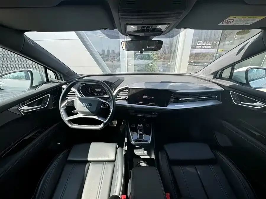 Audi Q4 e-tron 2024 40 e-tron Creative Edition 2024 — миниатюра 4