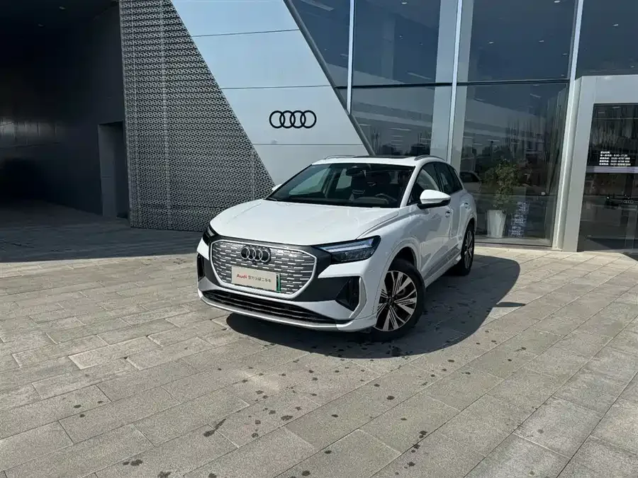Audi Q4 e-tron 2024 40 e-tron Creative Edition 2024 — фото 1, купить с доставкой в Москву