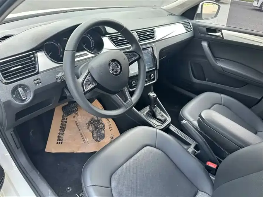 Skoda Rapid Xinrui 2022 1.5L Automatic Comfort Edition 2022 — миниатюра 4