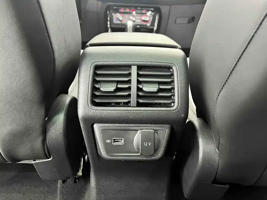 Jetta VS7 Jetta VS7 2021 Panda Edition 1.4T Automatic Enjoy Edition 2022 — миниатюра 5