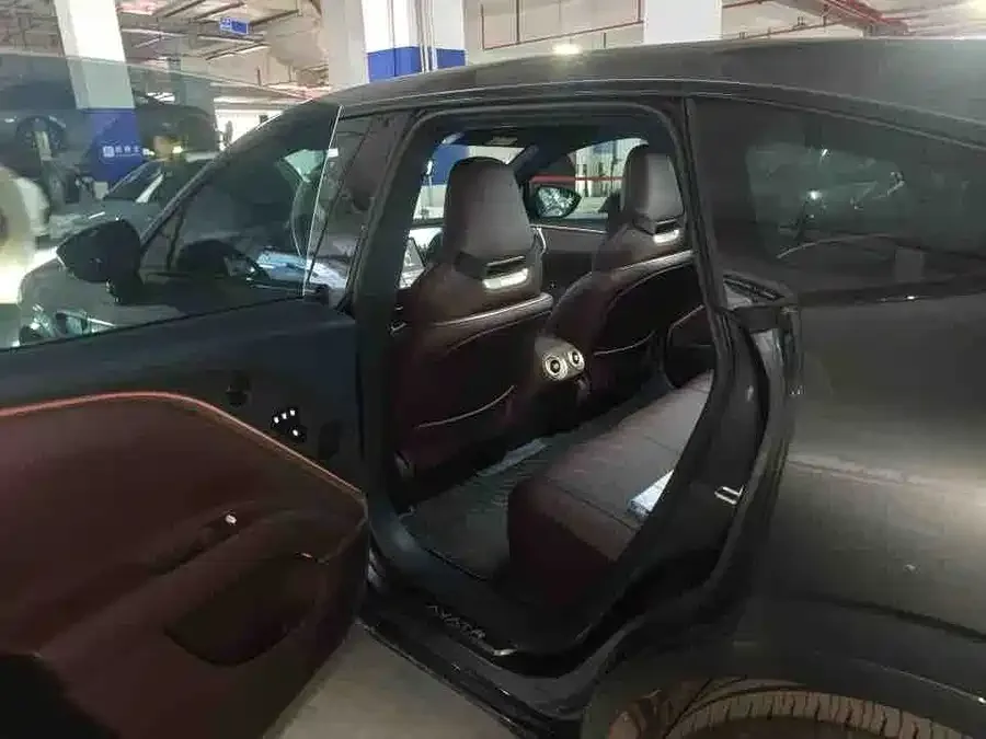 Avatr 11 Avita 11 2025 facelift Max extended range version 2025 — миниатюра 5