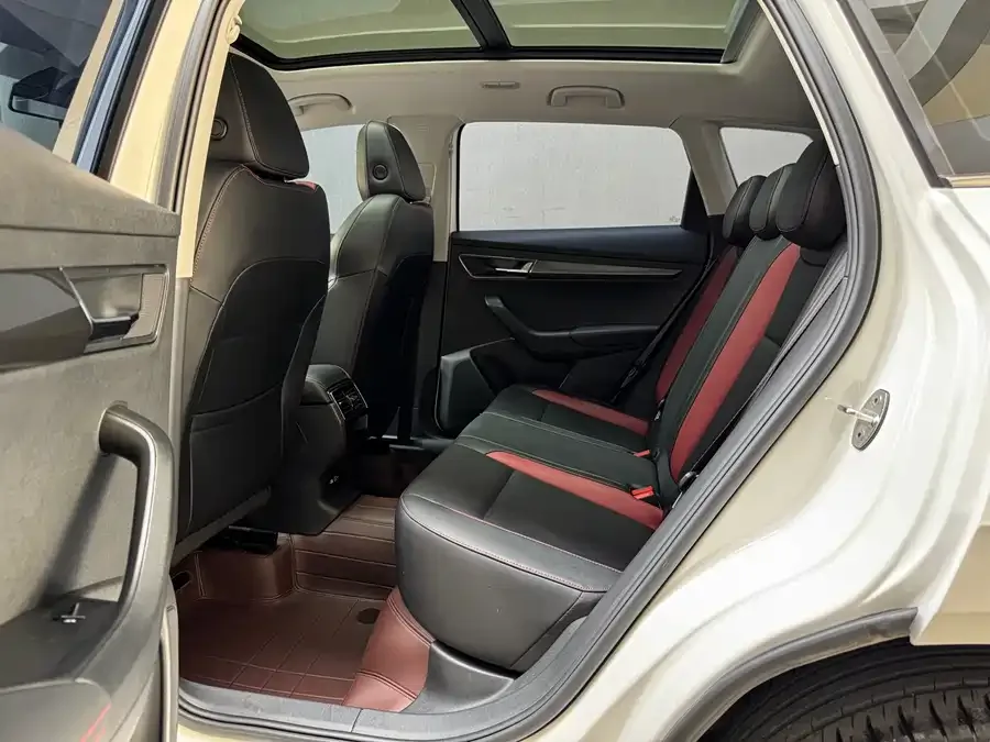 Skoda Karoq Korok 2022 TSI280 Premium Edition 2022 — миниатюра 4
