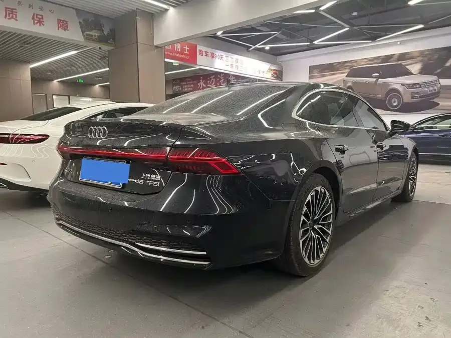Audi A7L 2022 45 TFSI S-line Dream New Edition 2022 — миниатюра 4