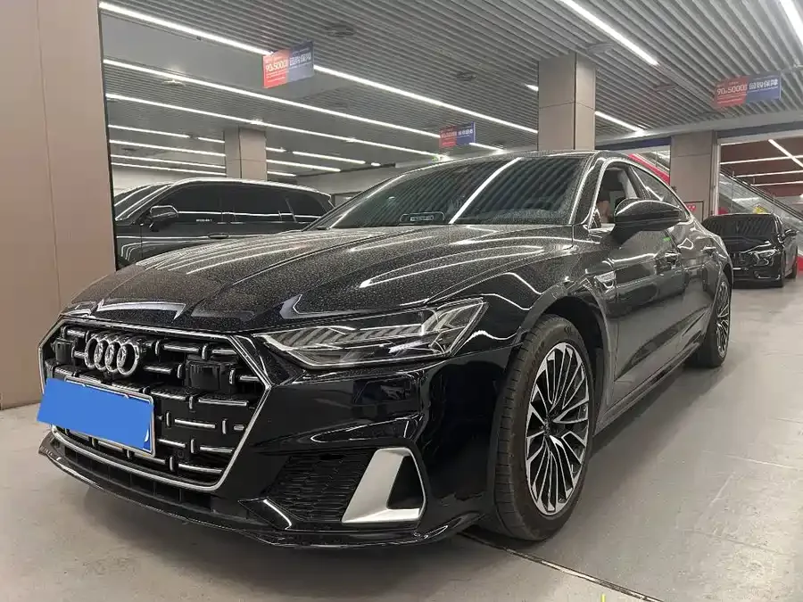 Audi A7L 2022 45 TFSI S-line Dream New Edition 2022 — фото 1, купить с доставкой в Москву