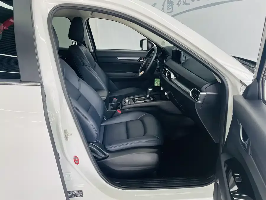 Mazda CX5 2024 2.0L automatic two-wheel drive comfort model 2024 — миниатюра 4