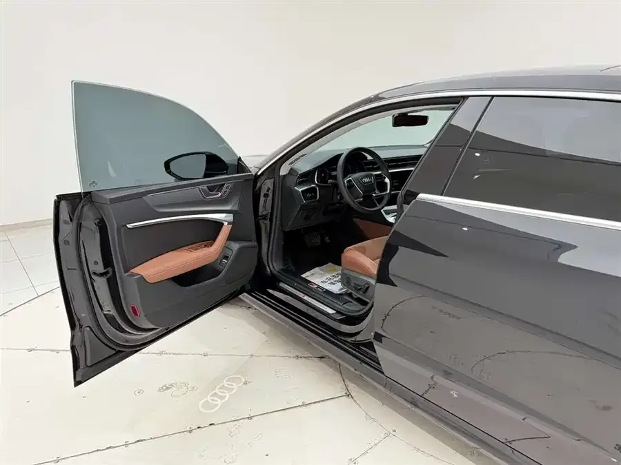 Audi A7L 2024 45 TFSI Luxury Edition 2024 — миниатюра 4