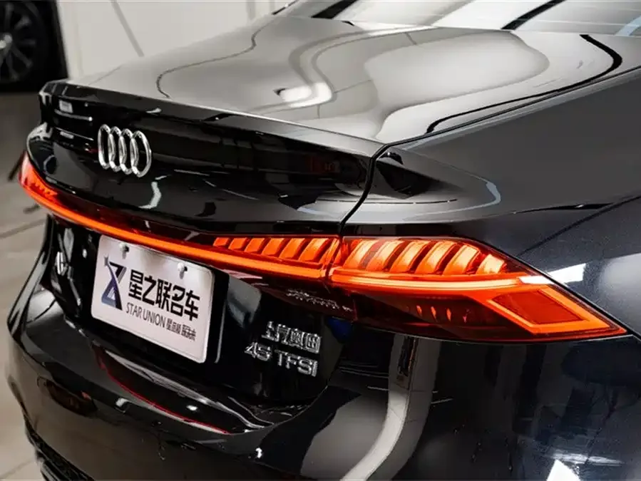 Audi A7L 2024 45 TFSI Luxury Edition 2024 — миниатюра 3