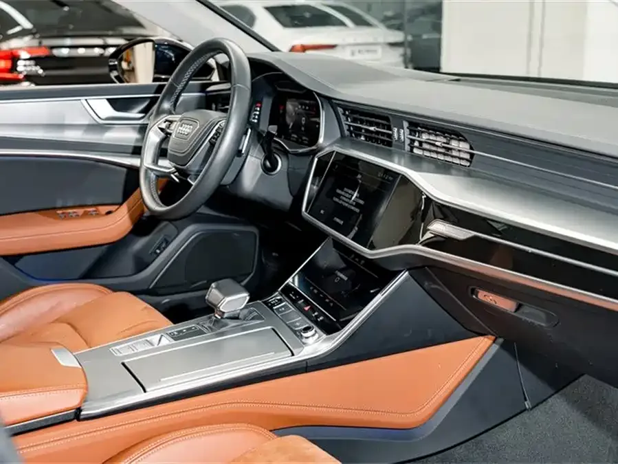 Audi A7L 2024 45 TFSI Luxury Edition 2024 — миниатюра 5