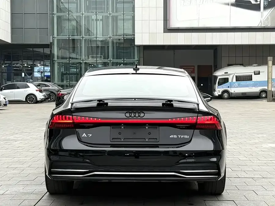 Audi A7 2023 45 TFSI Premium Edition 2023 — миниатюра 4