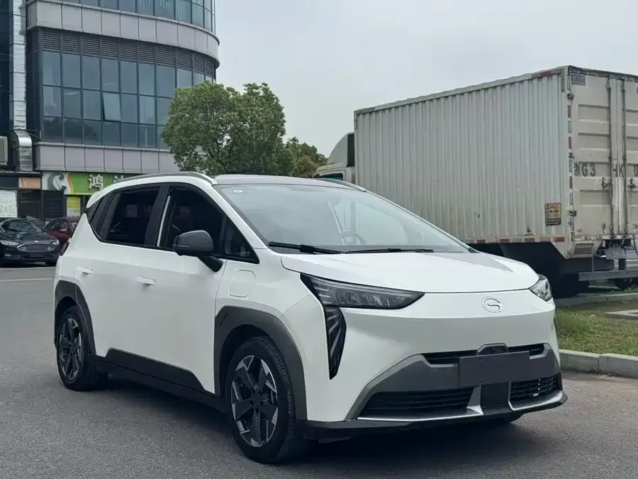 AION AION Y AION Y 2022 70 Smart Edition Lithium Iron Phosphate 2022 — миниатюра 2