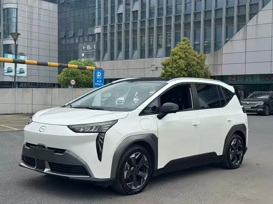AION AION Y AION Y 2022 70 Smart Edition Lithium Iron Phosphate 2022 — фото 1, купить с доставкой в Москву