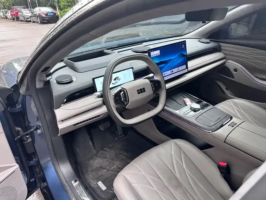 Geely Galaxy Star 8 Galaxy Star 8 2025 130km EM-i Premium Edition 2025 — миниатюра 2
