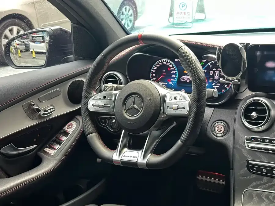 Mercedes-Benz GLC Coupe AMG Mercedes-Benz GLC Coupe AMG 2022 AMG GLC 43 4MATIC Coupe SUV 2022 — миниатюра 3