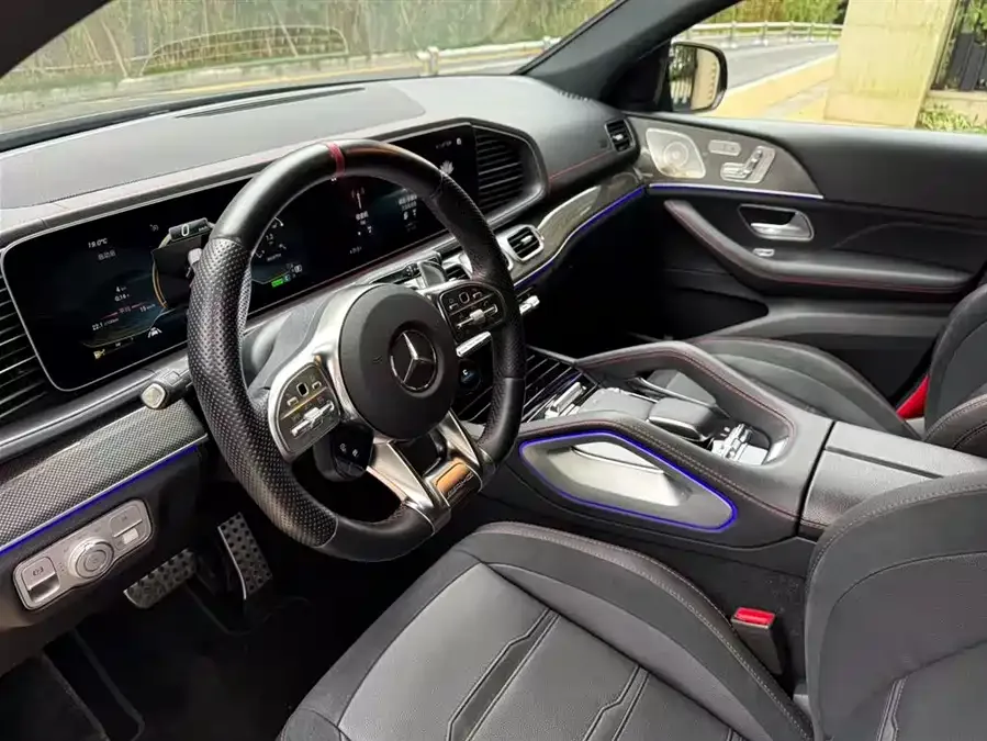 Mercedes-Benz GLE Coupe AMG Mercedes-Benz GLE Coupe AMG 2022 AMG GLE 53 4MATIC+ Coupe SUV 2023 — миниатюра 3