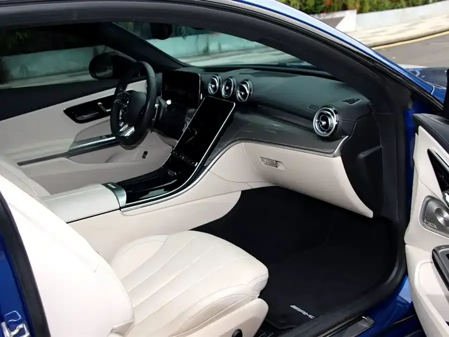 Mercedes-Benz CLE AMG Mercedes-Benz CLE AMG 2024 AMG CLE 53 4MATIC+ Coupe 2025 — миниатюра 3