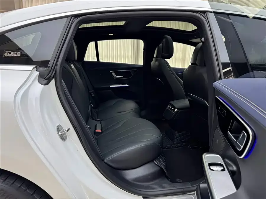 Mercedes-Benz EQE Mercedes-Benz EQE 2022 350 Pioneer Edition 2023 — миниатюра 4