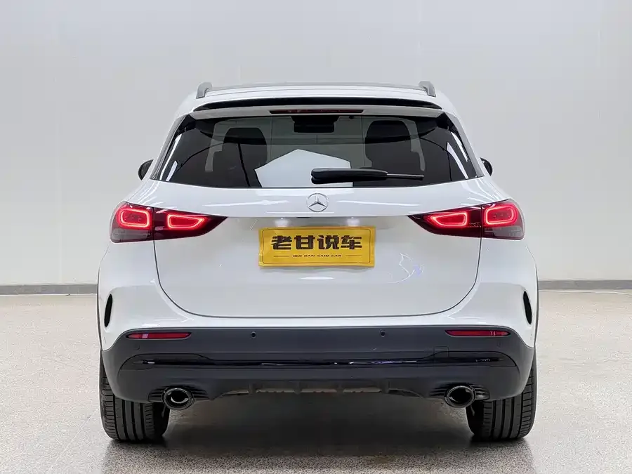 Mercedes-Benz GLA AMG Mercedes-Benz GLA AMG 2022 AMG GLA 35 4MATIC 2022 — миниатюра 2