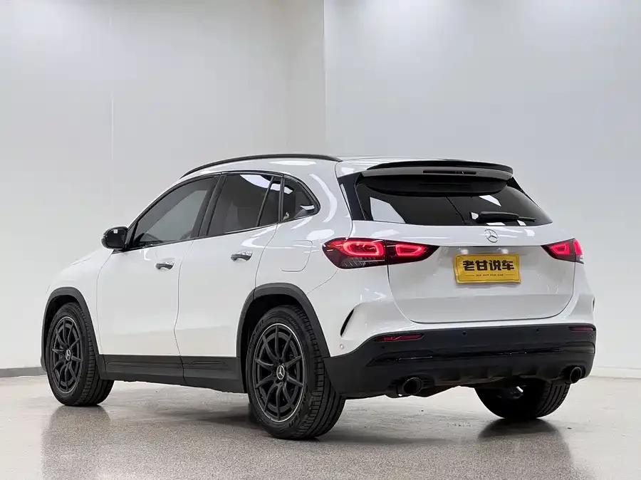 Mercedes-Benz GLA AMG Mercedes-Benz GLA AMG 2022 AMG GLA 35 4MATIC 2022 — миниатюра 3