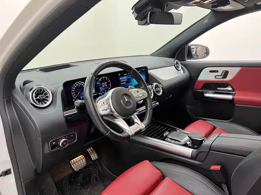 Mercedes-Benz GLA AMG Mercedes-Benz GLA AMG 2022 AMG GLA 35 4MATIC 2022 — миниатюра 4