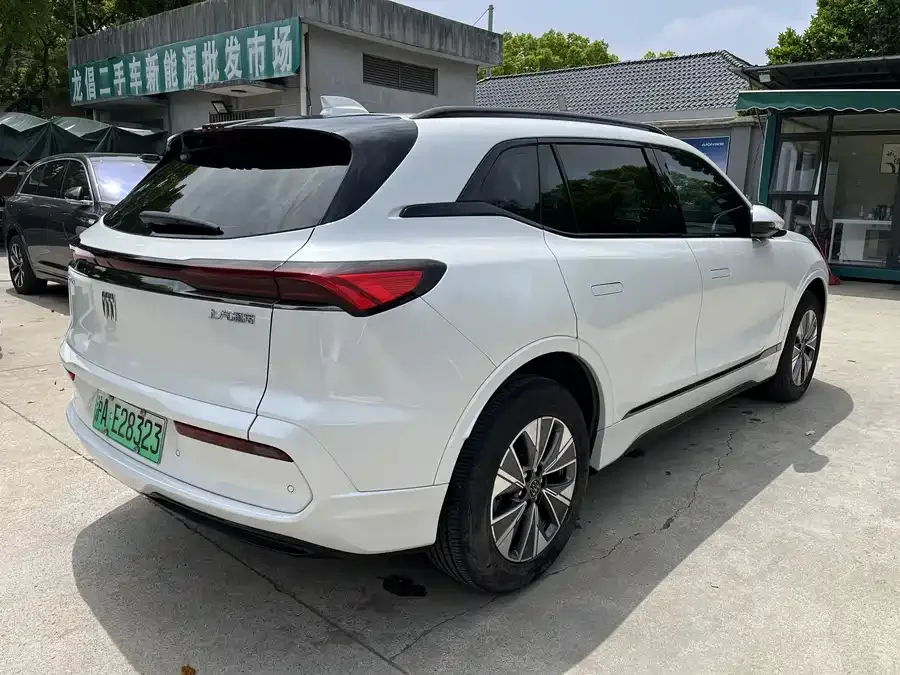 Buick E5 2023 Smart Enjoy Standard Range Edition 2023 — миниатюра 5
