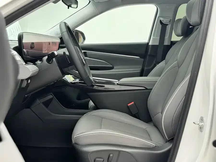 Buick E5 2025 620KM Premium Edition 2025 — миниатюра 2