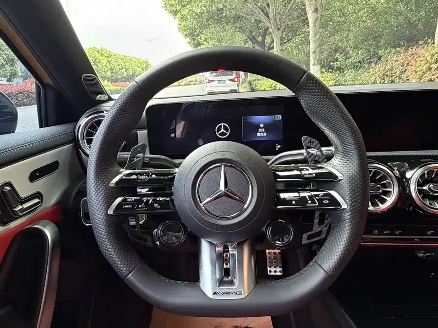 Mercedes-Benz A-Class AMG Mercedes-Benz A-Class AMG (Imported) 2024 AMG A 35 4MATIC 2024 — миниатюра 4