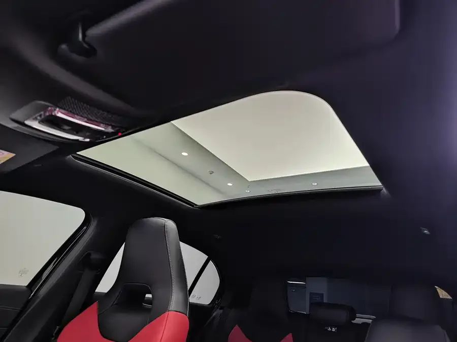 Mercedes-Benz A-Class AMG Mercedes-Benz A-Class AMG (Imported) 2022 AMG A 35 4MATIC 2022 — миниатюра 5