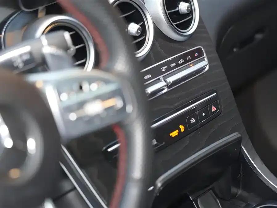 Mercedes-Benz GLC AMG Mercedes-Benz GLC AMG 2022 AMG GLC 43 4MATIC 2022 — миниатюра 4