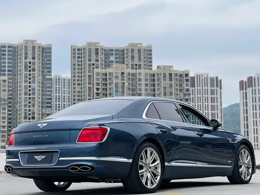Bentley Flying Spur PHEV Mercedes-Benz Plug-in Hybrid 2022 2.9T V6 Hybrid 2022 — миниатюра 4