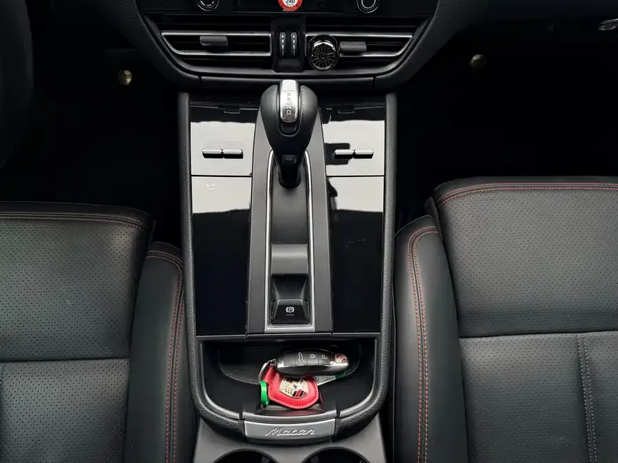 Porsche Macan Macan 2022 Macan 2.0T 2022 — миниатюра 3