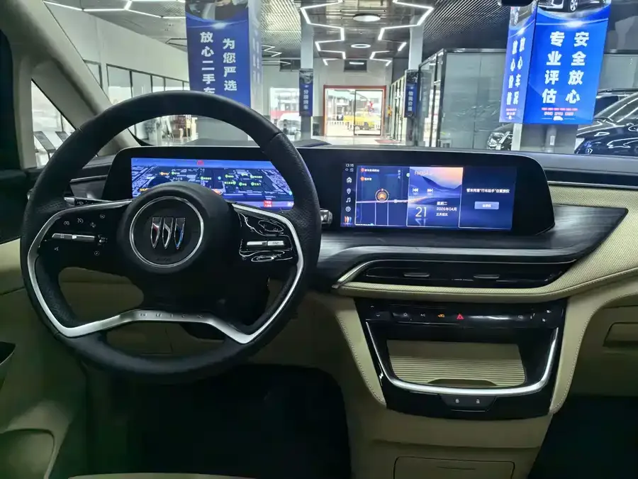 Buick GL8 New Energy Buick GL8 PHEV 2025 Land Cruiser Smart Edition 2025 — миниатюра 4