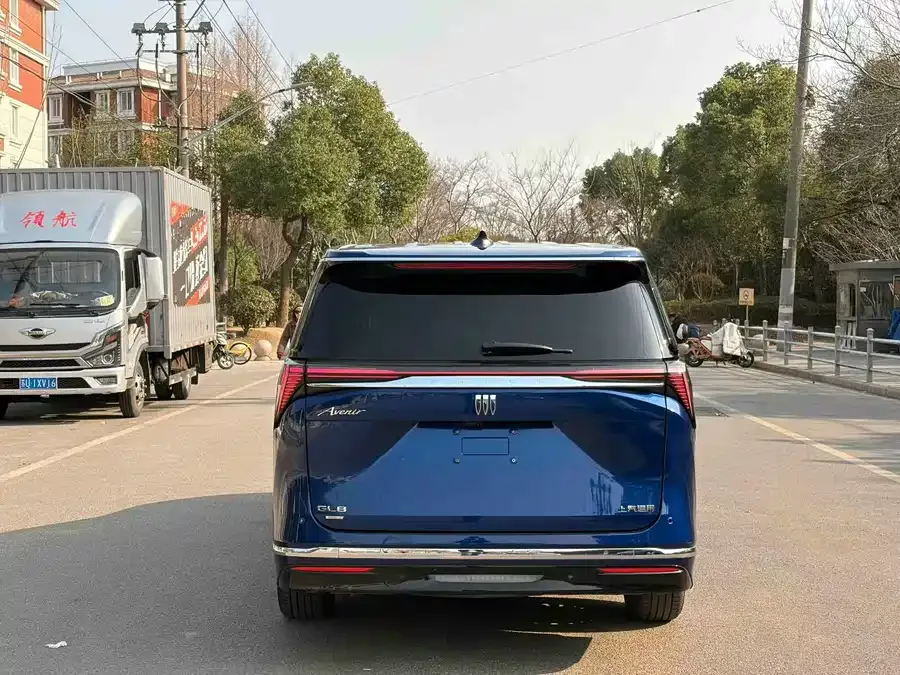 Buick GL8 New Energy 2024 Lu Zun Luxury Edition 6 Seaters 2024 — миниатюра 5