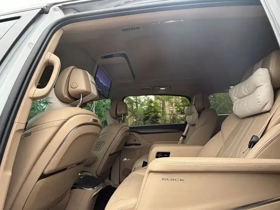 Buick GL8 New Energy Buick GL8 PHEV 2025 Land Cruiser Premium Edition 2025 — миниатюра 3