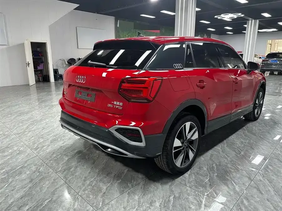 Audi Q2L 2022 35 TFSI Fashion Dynamic Edition 2023 — миниатюра 2