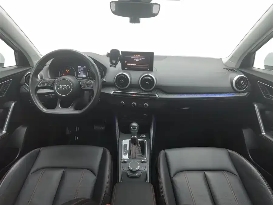 Audi Q2L 2022 35 TFSI aggressive and dynamic model 2022 — миниатюра 2