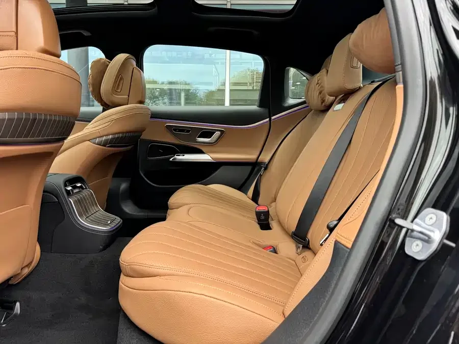 Mercedes-Benz E-class new energy Mercedes-Benz E-Class New Energy 2024 E 350 e L Plug-in Hybrid Sedan 2024 — миниатюра 4