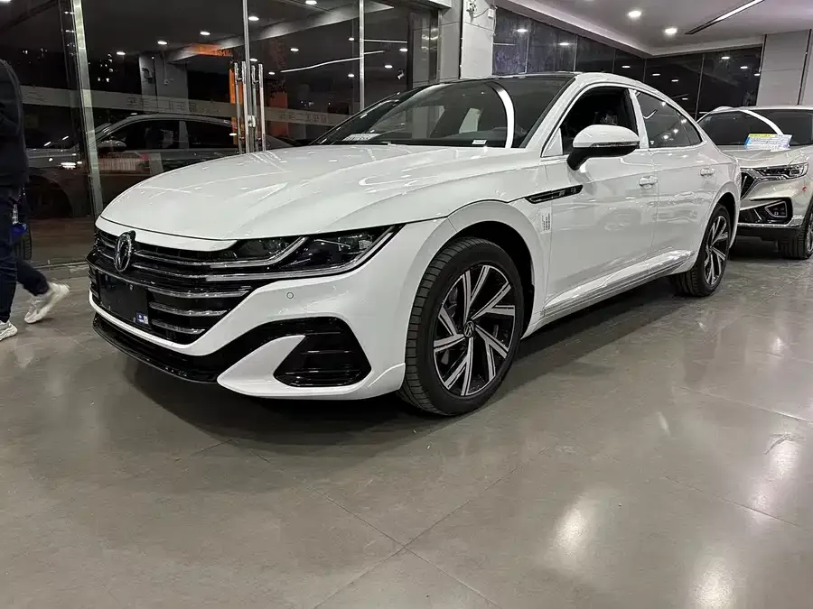 Volkswagen FAW- CC FAW-Volkswagen CC 2021 330TSI Launch Special Edition 2022 — фото 1, купить с доставкой в Москву