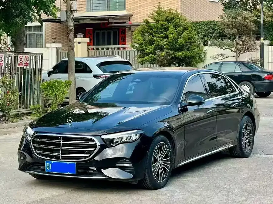 Mercedes-Benz E-Class 2024