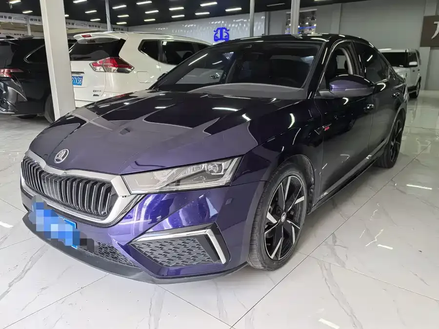 Skoda Octavia Octavia 2022 PRO TSI280 Luxury Edition 2023 — фото 1, купить с доставкой в Москву