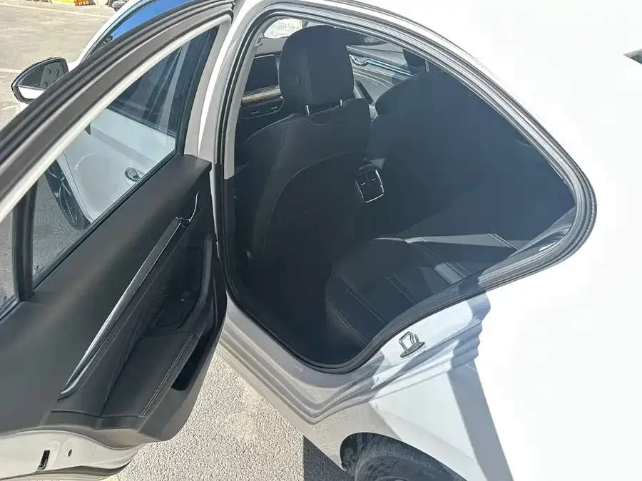 Skoda Octavia Octavia 2022 PRO TSI280 Luxury Edition 2022 — миниатюра 2