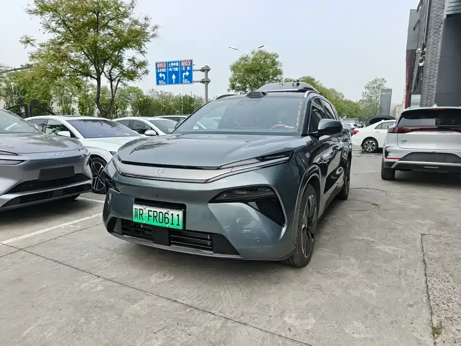 BYD Tang L 2025