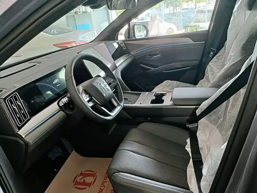 BYD Song L DM-i Song L DM-i 2026 200KM Super Edition 2026 — миниатюра 4
