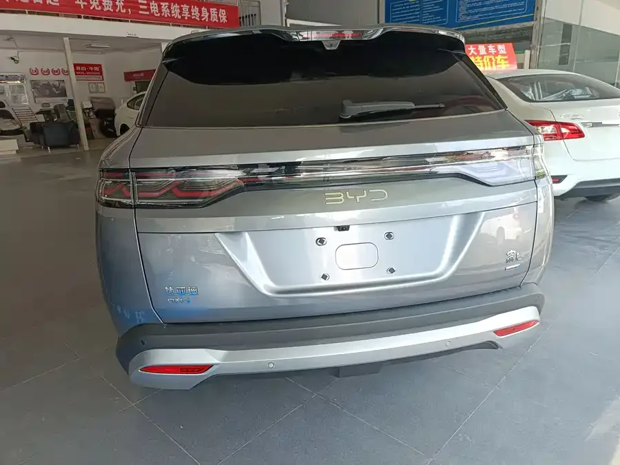 BYD Song L DM-i Song L DM-i 2026 200KM Super Edition 2026 — миниатюра 5