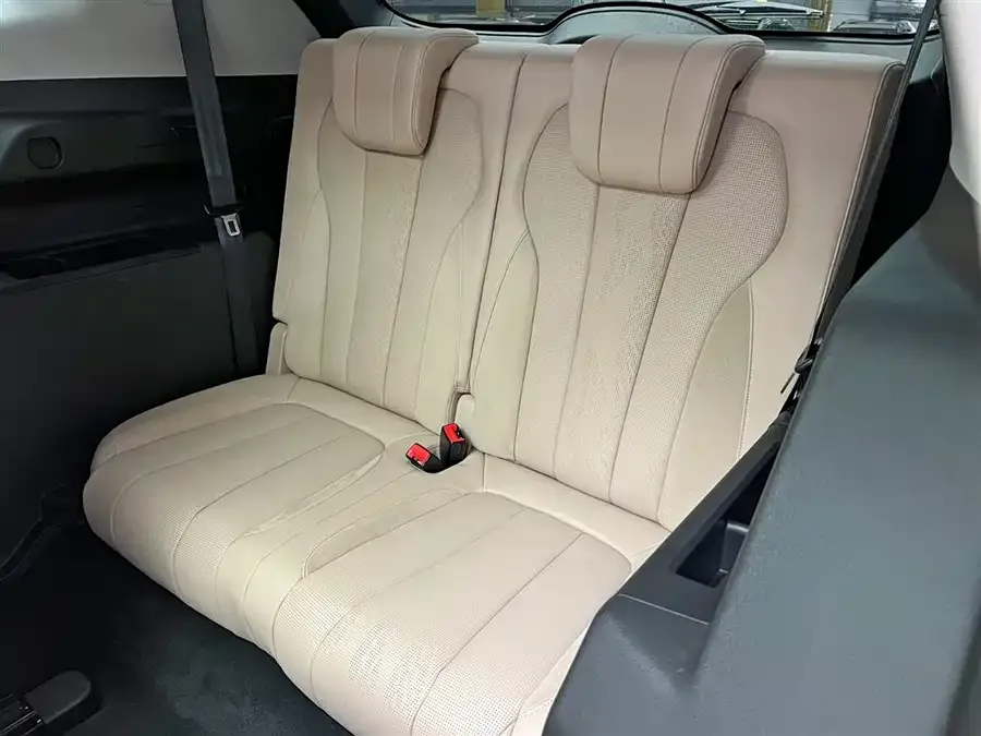 Jetour L9 Jetour Mountain & Sea L9 2025 1.5TD 2DHT Flagship Edition 6-seater 2025 — миниатюра 5