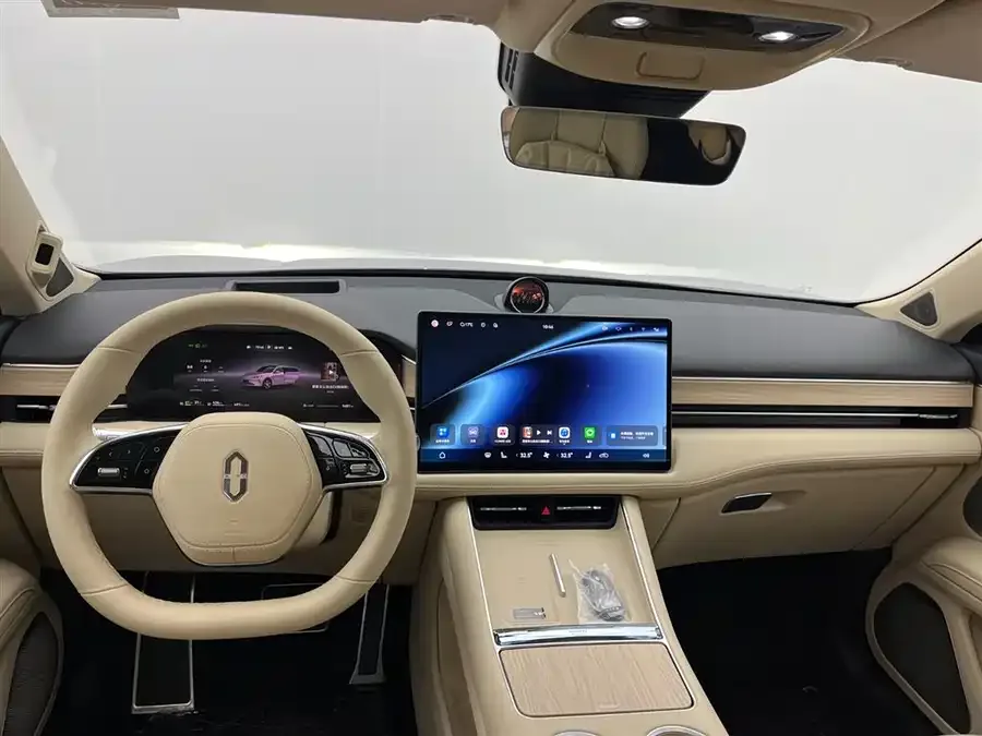 AITO M5 M5 2025 Extended Range Ultra 4WD Edition 2025 — миниатюра 2