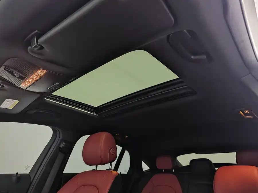 Mercedes-Benz GLC Coupe Mercedes-Benz GLC coupe 2022 facelift GLC 260 4MATIC coupe SUV 2022 — миниатюра 4